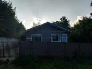 vENDA - RESIDÊNCIA - BAIRRO UVARANAS - JARDIM RESIDENCIAL TROPEIROS I 
