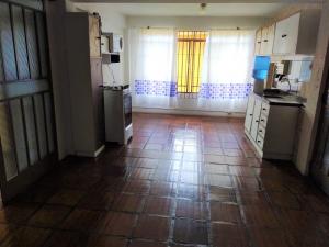 vENDA - RESIDÊNCIA - BAIRRO NOVA RÚSSIA – CHÁCARA MADALENA 