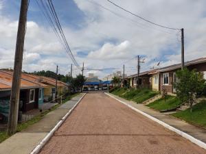 RESIDÊNCIA - BAIRRO ÓRFÃS – VILA MARGARIDA – CONDOMÍNIO DUETTO