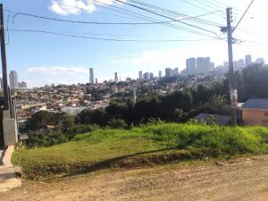VENDA - TERRENO - BAIRRO UVARANAS - VILA CORONEL CLÁUDIO