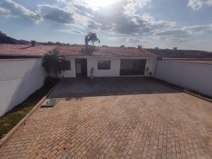 VENDA - RESIDÃŠNCIA - BAIRRO JARDIM CARVALHO - vILA BARONESA 