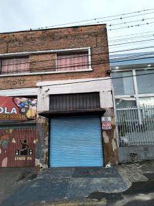 SALA COMERCIAL TÉRREA - LOCAÇÃO - CENTRO