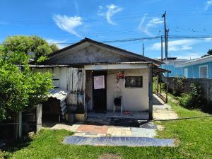 RESIDÊNCIA Á VENDA - BAIRRO JARDIM CARVALHO – VILA NADAL