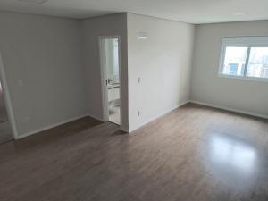 LOCAÇÃO - APARTAMENTO - EDIFÍCIO REMBRANDT – CENTRO