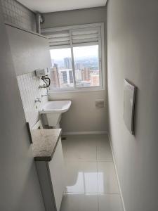 LOCAÇÃO - APARTAMENTO - EDIFÍCIO REMBRANDT – CENTRO