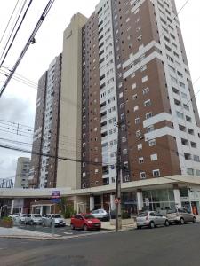 LOCAÇÃO - SALA COMERCIAL TÉRREA - ED. REMBRANDT - cENTRO 