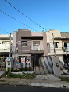SOBRADO PARA VENDA - BAIRRO UVARANAS - JARDIM RESIDENCIAL WLADIMIR S. SAMARA
