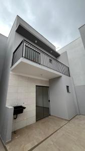 SOBRADO PARA VENDA - BAIRRO UVARANAS - JARDIM RESIDENCIAL WLADIMIR S. SAMARA