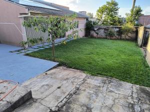 SOBRADO PARA VENDA - BAIRRO UVARANAS – JARDIM CONCEIÇÃO 