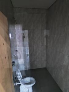 BARRACÃO COMERCIAL PARA LOCAÇÃO - BAIRRO COLÔNIA DONA LUIZA - NÚCLEO SANTA MARTA