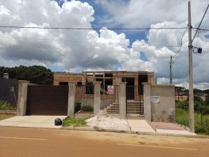 RESIDÊNCIA PARA VENDA - BAIRRO UVARANAS - PARQUE DOS PINHEIROS