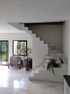 RESIDÊNCIA PARA VENDA - BAIRRO UVARANAS - PARQUE DOS PINHEIROS