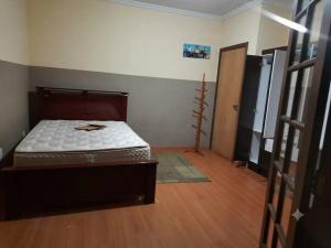 VENDA - RESIDÊNCIA - UVARANAS - VILA CORONEL CLAUDIO 