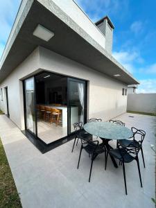 rESIDÊNCIA - VENDA - BAIRRO JARDIM CARVALHO – TERRAS ALPHAVILLE