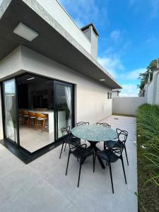 rESIDÊNCIA - VENDA - BAIRRO JARDIM CARVALHO – TERRAS ALPHAVILLE